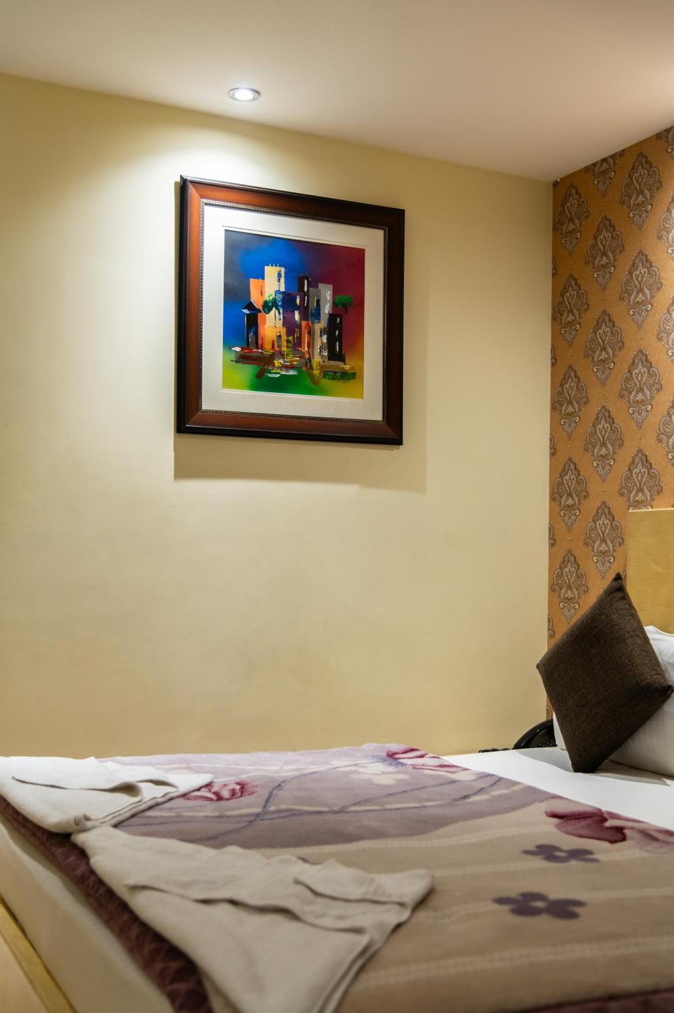 Mayur Hotel New Delhi Exterior photo