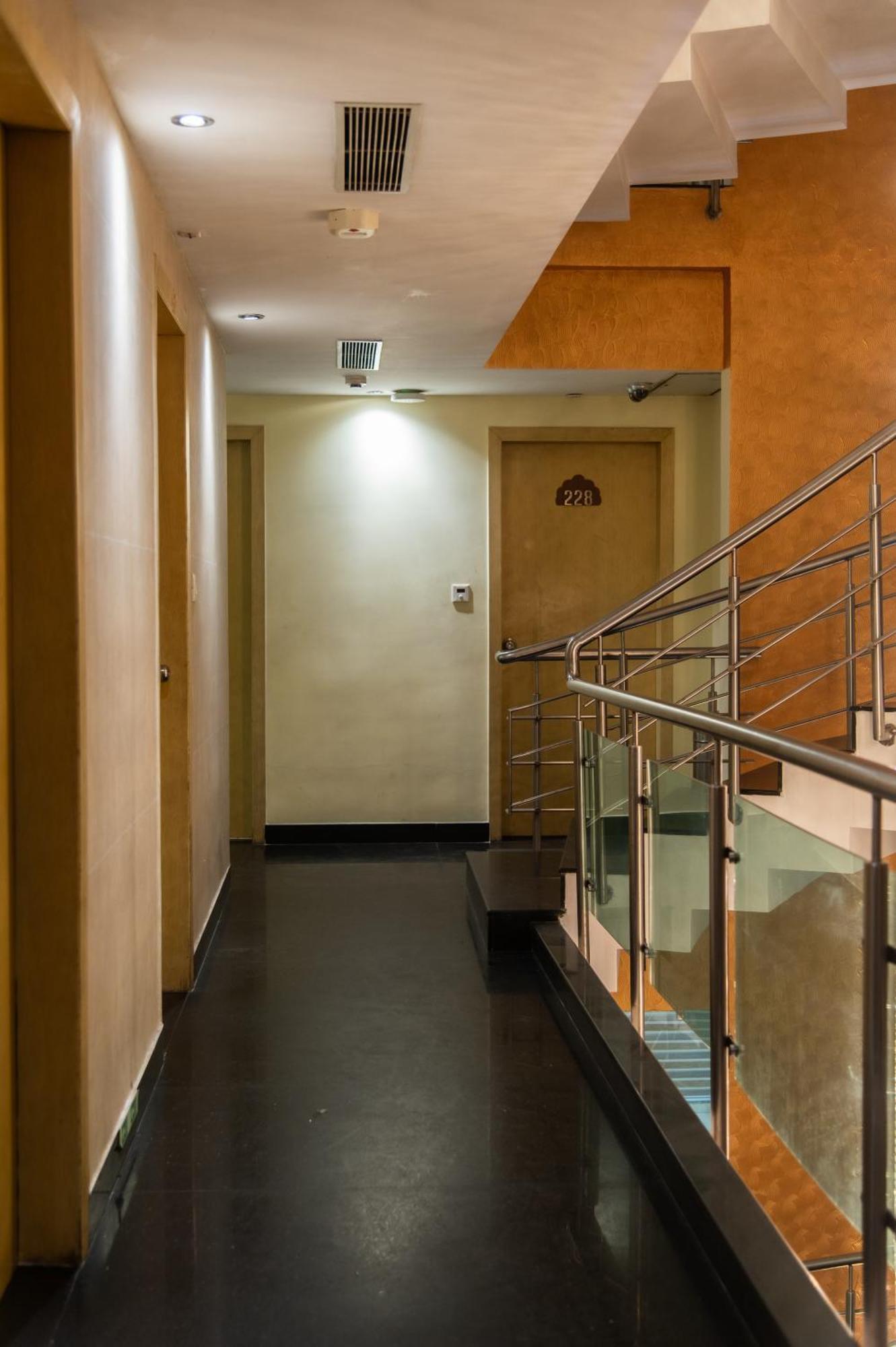 Mayur Hotel New Delhi Exterior photo