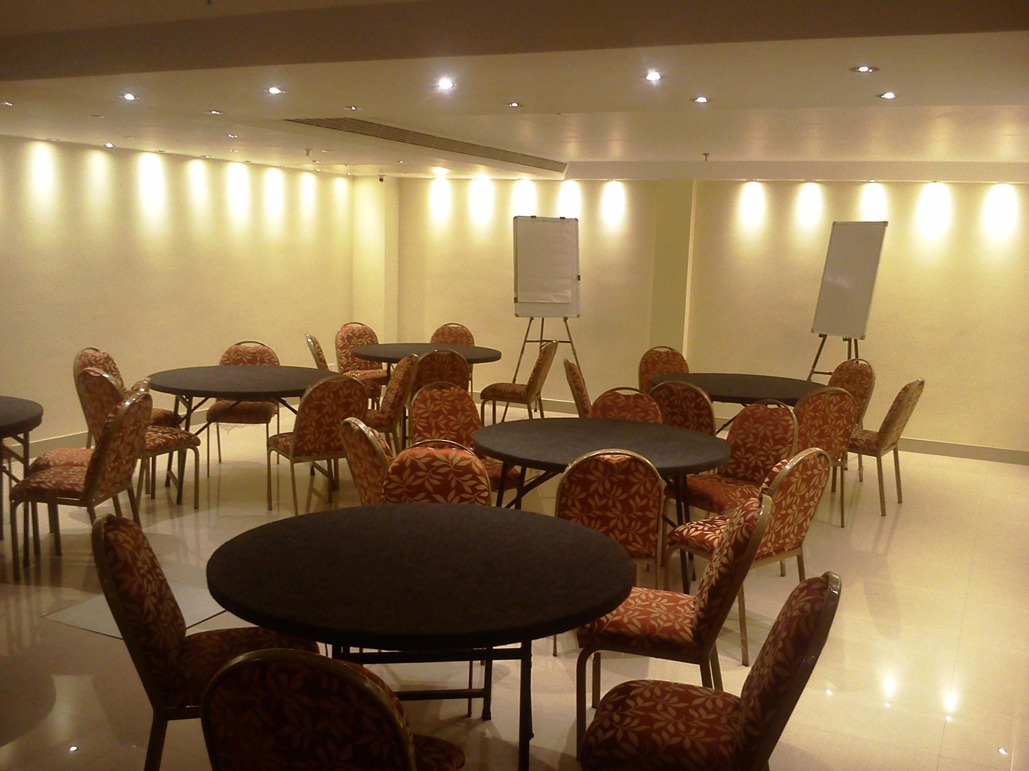 Mayur Hotel New Delhi Exterior photo